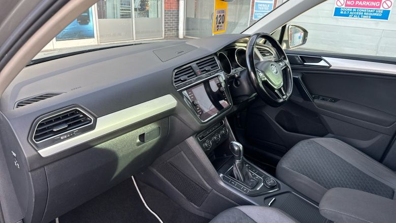 Volkswagen Tiguan 2.0 TDi 150 4Motion SE Nav 5dr DSG Diesel Estate